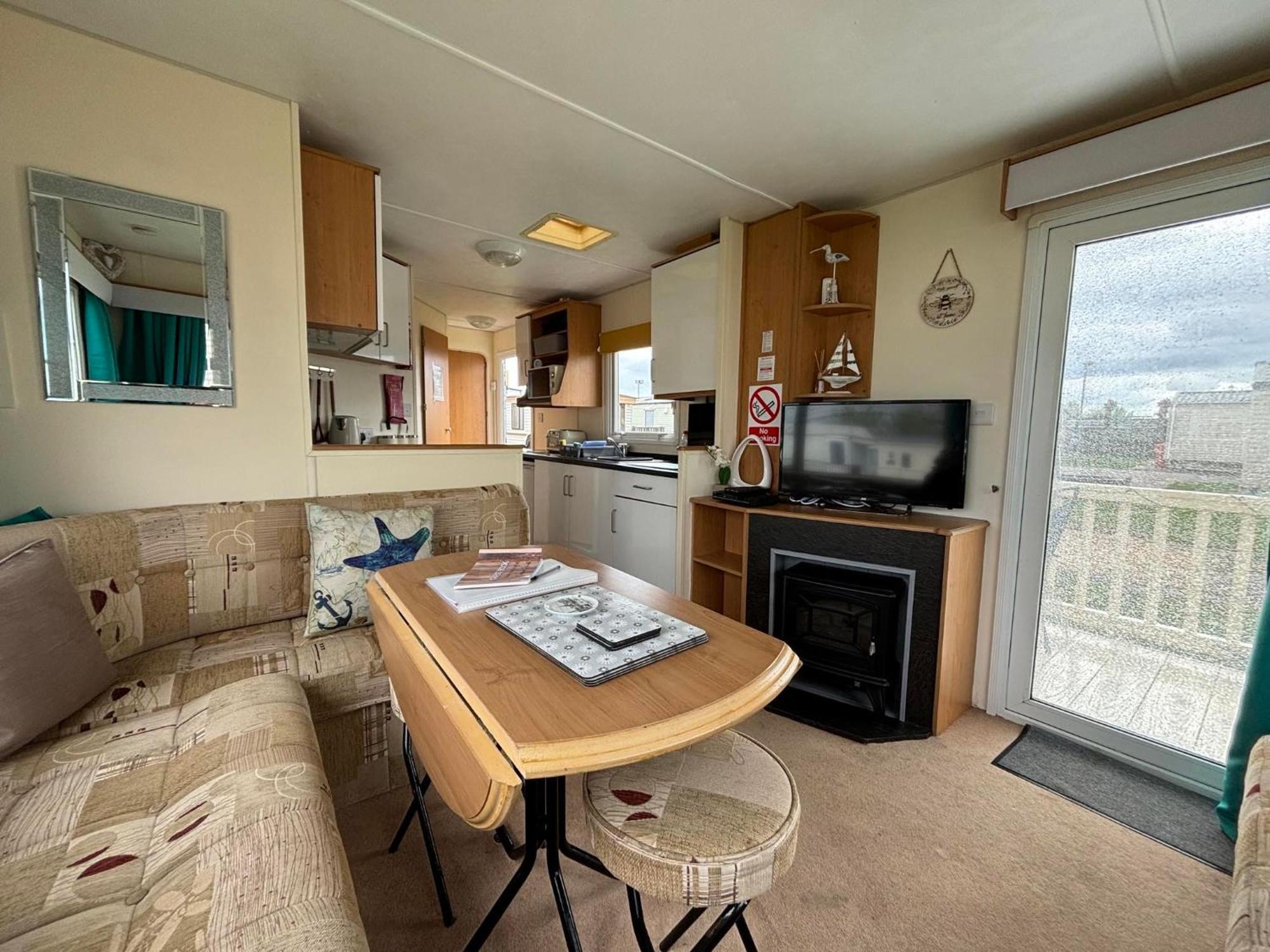 Pet Friendly Holiday Home On Golden Palm Skegness Bagian luar foto
